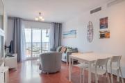 041 Bright 3 Bed, Sea Views Beach Apt