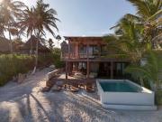 Casa Aakbal - Luxury Beach Front Villa