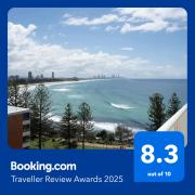 Burleigh Point Beach Vibes 2 bed