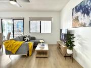 Prime Toowong 3BR Apt - Walk to Shops and Transport