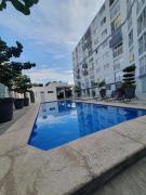 Céntrico, con alberca y estacionamiento