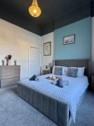 The Georgian Manor House