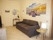 Modern Two-Bedroom Flat, 10 Mins Walk To The Beach