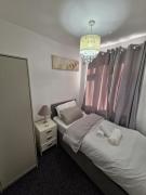 Three bedroom house in quiet location Three bedroom house in quiet location