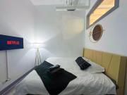 Spacious 6BR Luxury Suite Perfect for Groups Near McCormick Place and Soldier Field