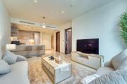 Modern 1BR Retreat Creek Vistas
