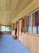 Yash wooden home stay tirthan valley
