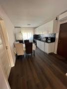 Newly renovated chic apartment close to downtown