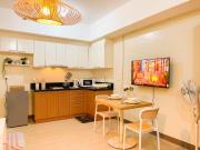 Luxurious Condo Beside Venice Mall #vlrtd20e