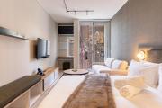 The Rose 206 - Modern Studio Apartment with Pool