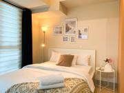 Elegant BGC Condo Across Mitsukoshi Mall #upt27p