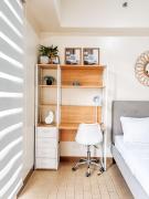 Skyline Views Serenity in the City