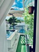 Couple - Private Jacuzzi Pool