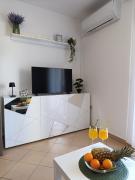 Tinas Seaside Place