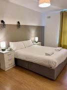 Central Dublin 2 bed Apt near city centre