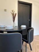 2 Bedroom flat by London Bridge & The Shard