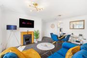 NEW-Deluxe Central Windsor Apartment with Free Parking, 4 mins to Windsor Castle and Legoland, 10 mins to Ascot and 12 mins to Heathrow London NEW-Deluxe Central Windsor Apartment with Free Parking, 4 mins to Windsor Castle and Legoland, 10 mins to Ascot and 12 mins to Heathrow London
