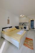 Cozy Studio Apartments