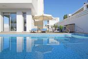 Top Paralimni