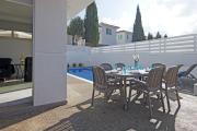 Top Paralimni