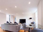 Modern 2-Bedroom, 2-Bathroom Apartment in West Kensington Modern 2-Bedroom, 2-Bathroom Apartment in West Kensington