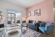 Bright Uptown Bliss - Free Parking, Walkable, Views