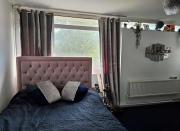 Double room in shared apartment with great transport links to central london Double room in shared apartment with great transport links to central london