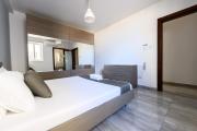 F9 Room 1, Private Double room with private bathroom in shared Flat