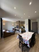 dans le quartier historique du suquet idéal congres et vacances