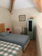 DOMAINE de MAS CARON Gîte 4* au pied du Ventoux en Provence