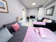 Brighton Coastal Bliss - 3 bedroom Ap for big families and group up to 10 Brighton Coastal Bliss - 3 bedroom Ap for big families and group up to 10