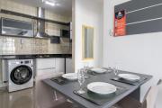 MTEY83 - 1 Dorm, Av. Brasil, Climatizado, Garagem