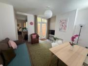 Central 2 bed flat with off street-parking