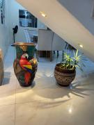 Casa Festival de Parintins 2025 com vista para o Bumbodromo