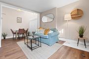 Cosy 2BR High Street Flat