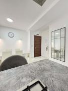 Comfort 2BR Apartment near Beach & Café del Mar- By HostMT