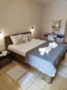 YANNA Studios & Apartments