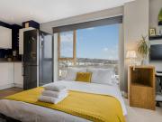 Luxury Loft Living Free Parking - Pass the Keys