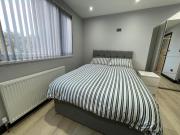 Exchange House - 3 En-Suite Bedrooms - Free Parking - Close to M5-J2 and Train Station Exchange House - 3 En-Suite Bedrooms - Free Parking - Close to M5-J2 and Train Station