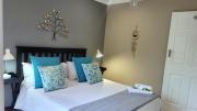 Suite 10- Deja Blu Bed and Breakfast- East London