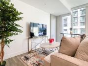 Suite Downtown Pool and Gym Access