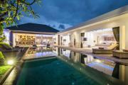 Spacious 4 BR villa Seminyak garden and pool