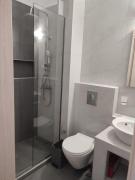 Top Stoupa Top Stoupa