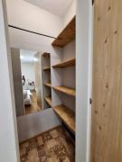 Квартира посуточно в центрі Полтави біля ЦУМу з власною закритою парковкою Документи лля відрядження Мережа Alex Apartments