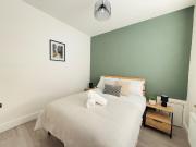 Comfy 4 Bed Home - Port Talbot - Perfect for Contractors & Families