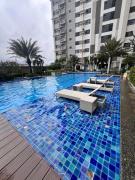 Luxurious condo with City View in Horizons 101