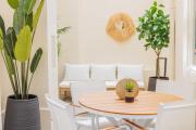 Apartment 3 Min from Haussmann, Sleeps 6 , 2BDR