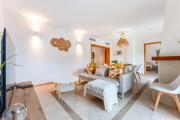 Sunny Apartment in Sunset Villas