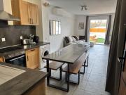 Maison avec cour 8 personnes - Bazarette