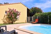 Villa Spacieuse au Calme Absolu avec Grande Piscine Jacuzzi Chauffé - Grand Jardin Sans Vis a vis- Salle de Jeux avec Fresque du Nougat - Ideal Familles et Groupes Drome Provencale